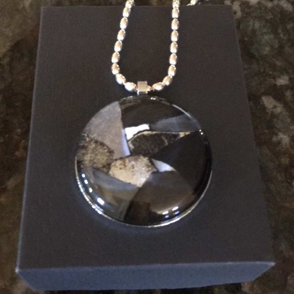 Gorgeous Pendant